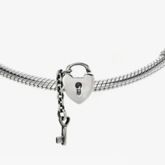Authentic Pandora Key to My Heart Charm Retired - Picture 2 of 6
